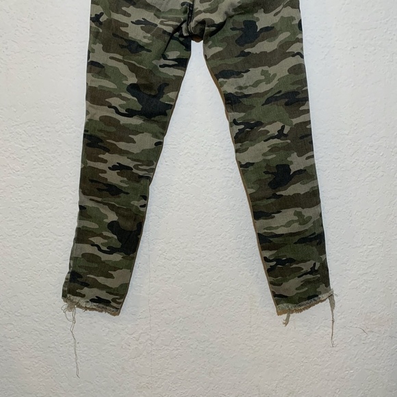 ❤️ CARMAR Camo Raw Hem Mid Rise Skinny Jeans - Picture 6 of 12